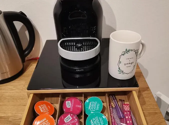 Blue Corner Apartment *